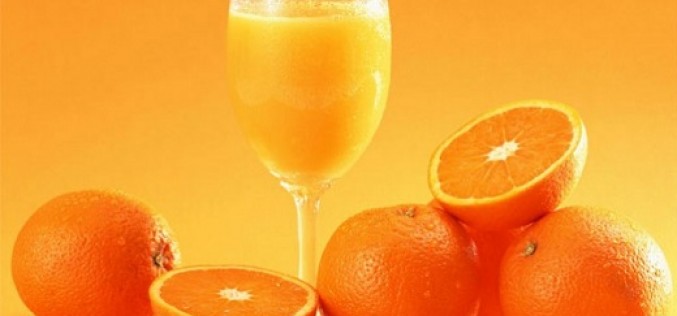 Tomar jugo de naranja aumenta los sentimientos positivos