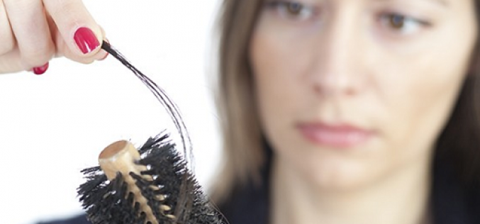 Conoce estos mitos y realidades sobre la caída del cabello