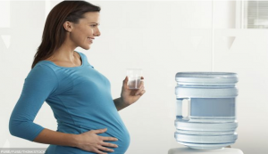embarazada agua