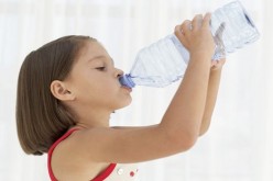 Niños bien hidratados tienen mejor memoria y capacidad cognitiva
