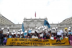 Marcha de niños superhéroes pido al Gobierno resguardar los glaciares