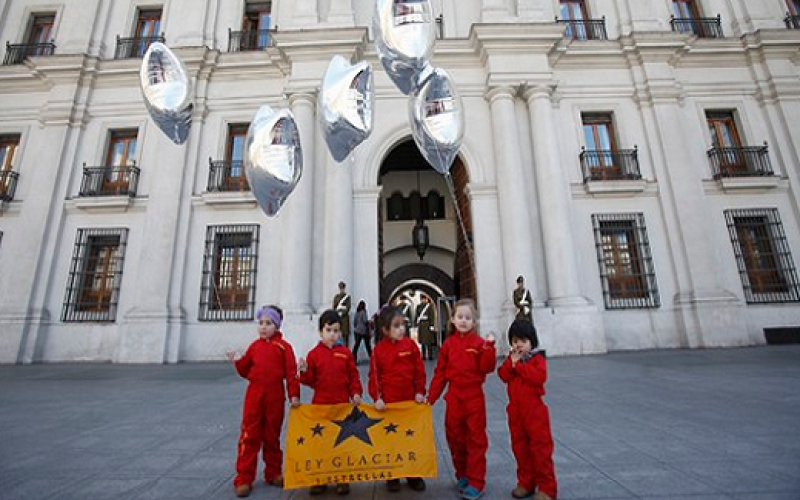 Greenpeace invita organiza I Marcha familiar de niños Súper héroes por los glaciares