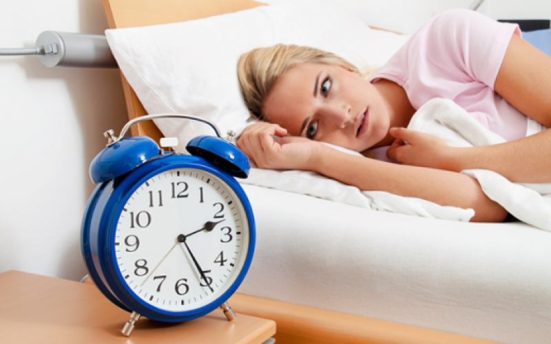 Problemas de dormir por estrés? Aprenda qué es la higiene del sueño | Mujeres y más