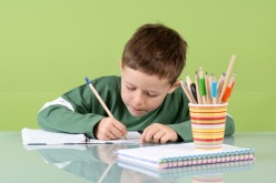Lo que se debe y lo que no para crear hábitos de estudio en los niños