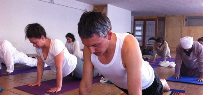 Yoga Yi inicia cursos para instructores de yoga especializados con certificación internacional