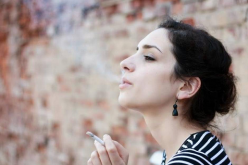 Cigarrillos con sabores: el disfraz oculto que el tabaco deberá colgar