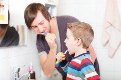 ¿Cómo incentivar a los niños para que se quieran lavar los dientes?