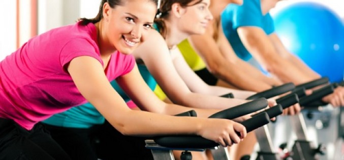 ¿Sabías que hacer ejercicio disminuye los síntomas pre-menstruales?