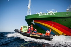 Histórico barco de Greenpeace recibe a ciudadanos en Valparaíso