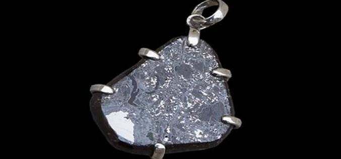Museo del Meteorito presenta su nueva colección de joyas siderales