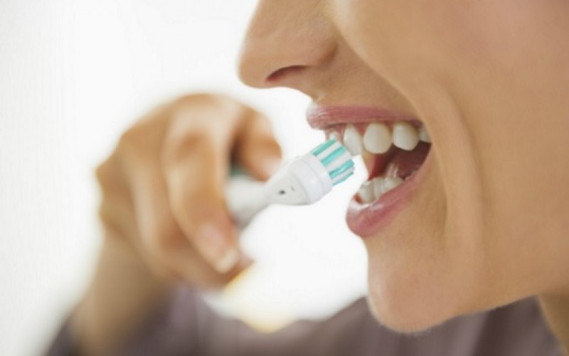 ¿Por qué es importante usar pasta de dientes?