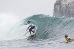 Mujeres surfistas se medirán en Punta Lobos