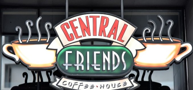 Te invitamos a Central Friends, el café que evoca a la legendaria serie y convoca a más de una generación
