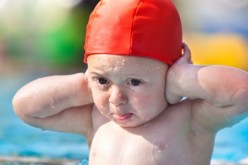 En temporada de playas y piscinas: A cuidarse de la otitis del nadador