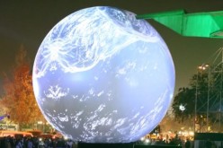 La Luna bajó a nuestro planeta: atractiva intervención de Cirque Du Soleil