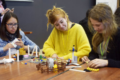Colegio de Ingenieros empodera a las niñas en las ciencias