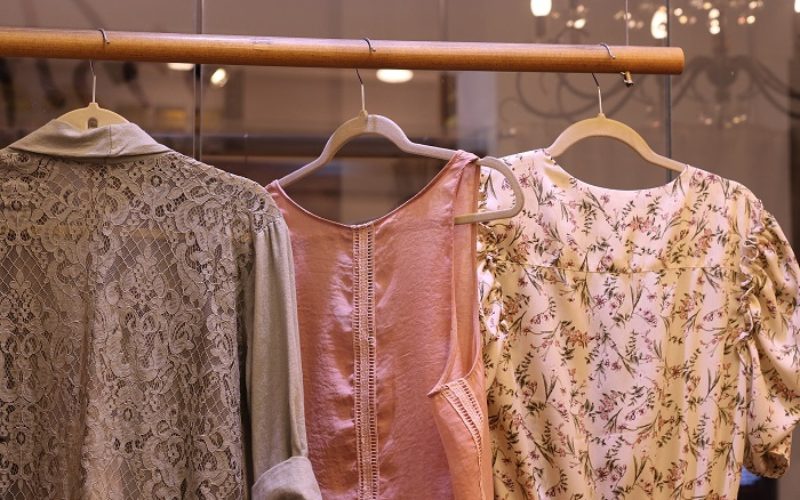 Consejos para comprar ropa de calidad y duradera | Mujeres y más