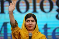 Malala llama a tomar posturas valientes para proteger a las mujeres y niñas en Afganistán