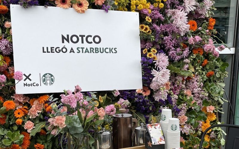 Starbucks y NotCo se unen y  ofrecen nuevas opciones vegetales