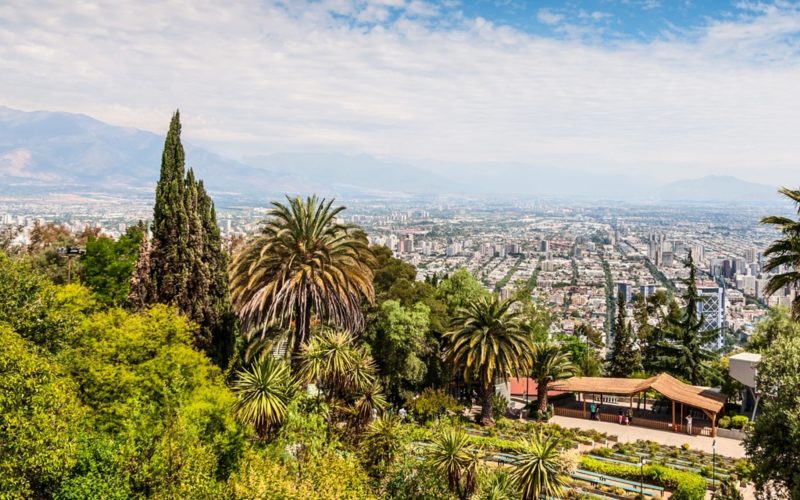 Un hotel “cuyo gimnasio” es el parque urbano más grande de Latinoamérica ¡Y está en Santiago!