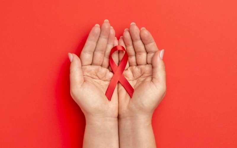 VIH en Chile hoy: mitos y verdades de una enfermedad que se mantiene al alza