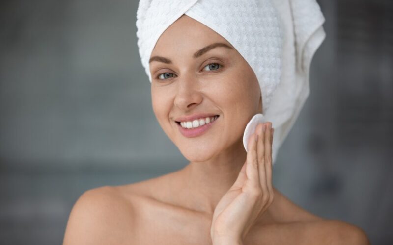 Los cuatro pasos que debe tener tu rutina de cuidado de la piel