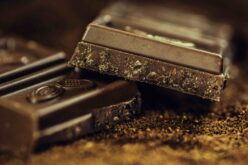 Consumo regular de chocolate favorece la salud del corazón