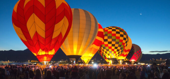Arica prepara inédito show de año nuevo con globos aerostáticos