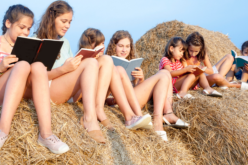 Cómo ayudar a que nuestros menores disfruten de los libros en vacaciones