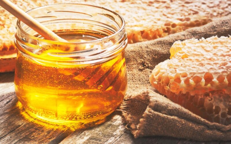 Azúcar, miel o endulzante: lo que hay que saber de cada uno a la hora de endulzar