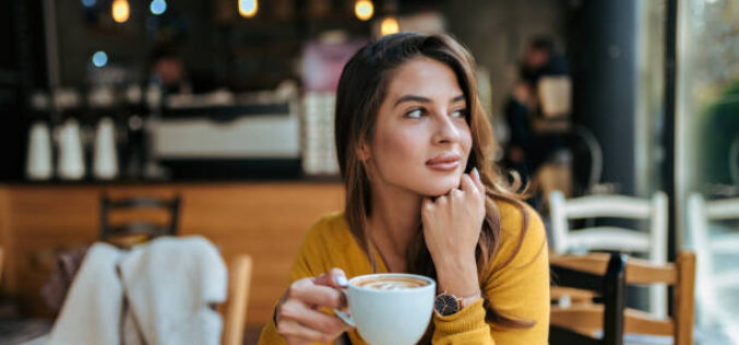 ¿Sabías que el color de la taza del café incide en la percepción de su sabor?