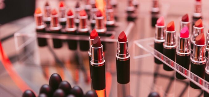 M·A·C Cosmetics festeja 40 años regalando 15.000 labiales en el National Lipstick Day