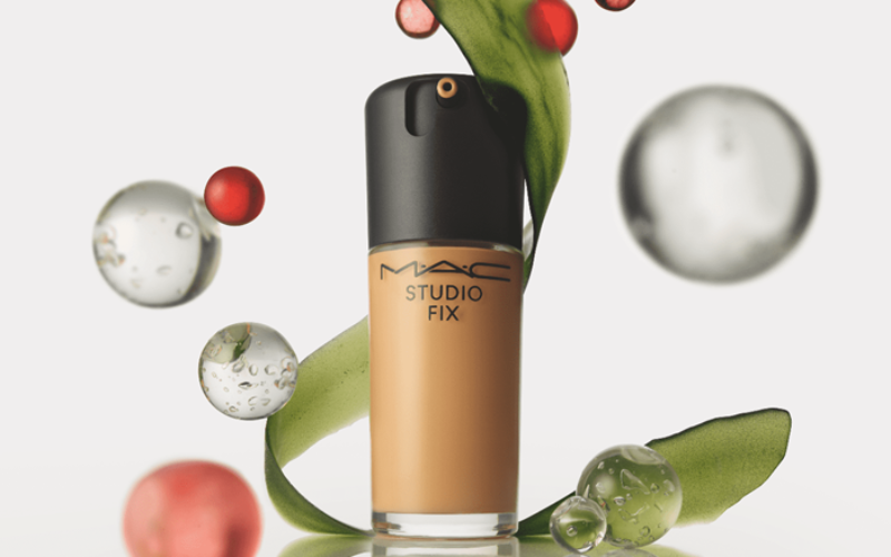 MAC Cosmetics presenta su renovada base Studio Fix Fluid SPF 15