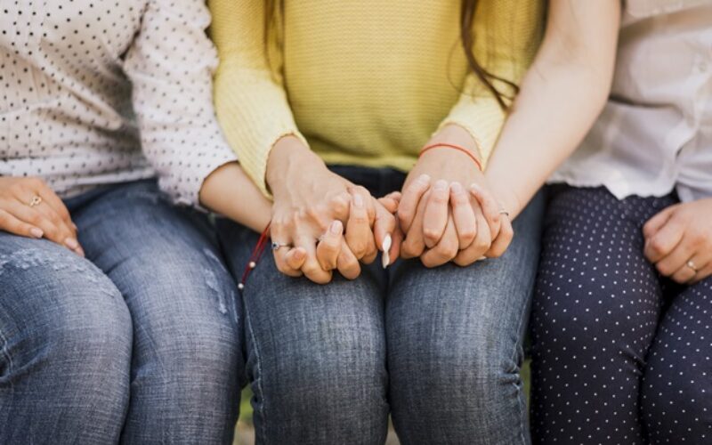 Donación de óvulos: El acto de amor entre mujeres que ha ido avanzando en Chile 