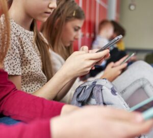 prohibición de celulares